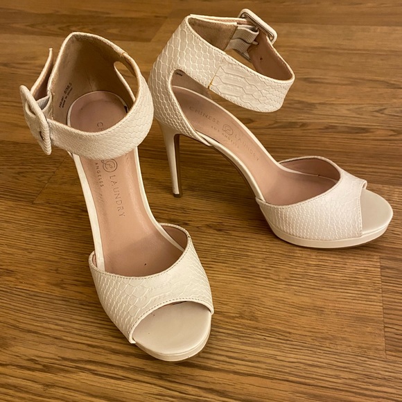 Chinese Laundry Heels - Picture 1 of 4